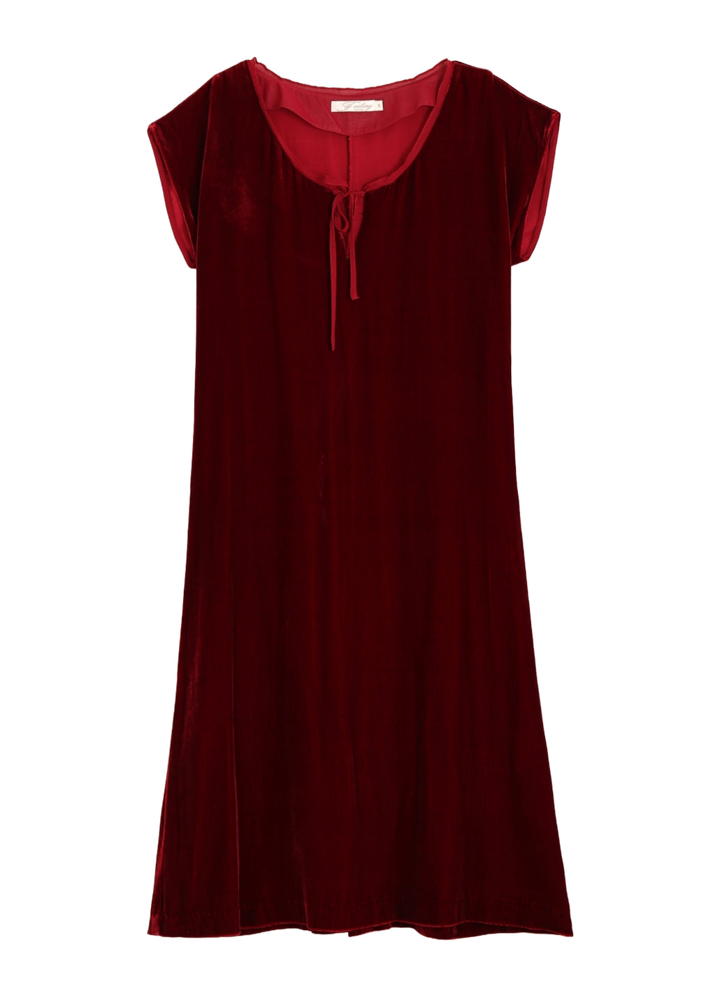 Allie är sammetsklänningen som fångar ljuset med sitt subtila siden/viskos-skimmer. A-linje formad med Holkärm är den enkel att style för alla tillfällen.