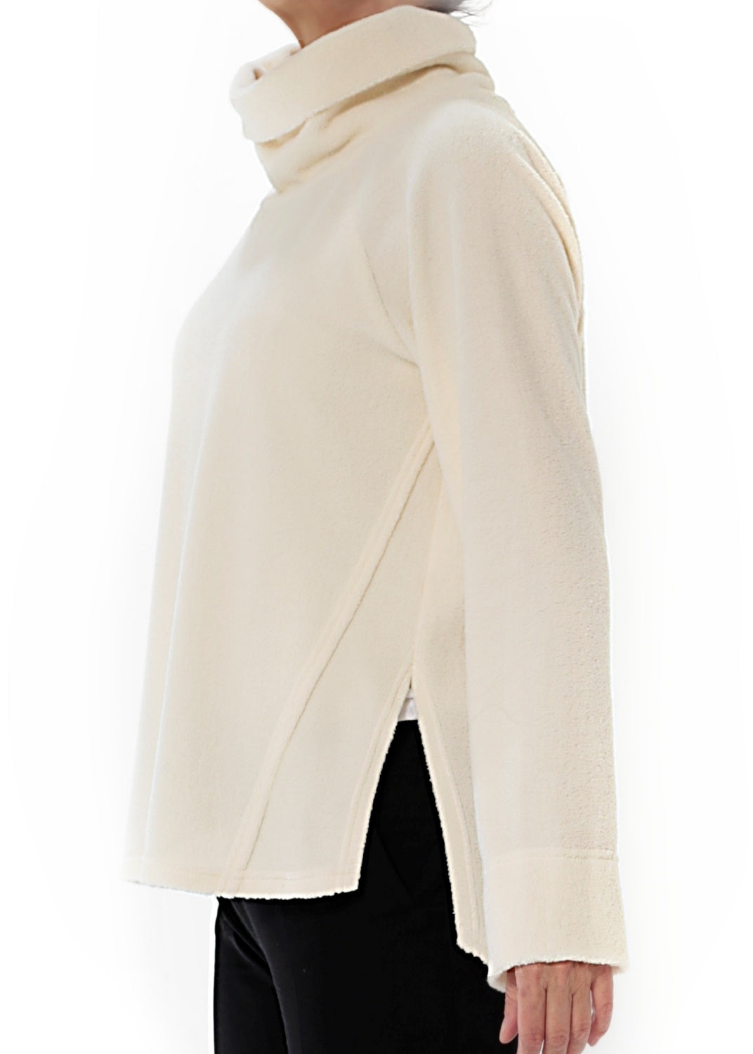 Tröja i baby fleece med polokrage  - Cream