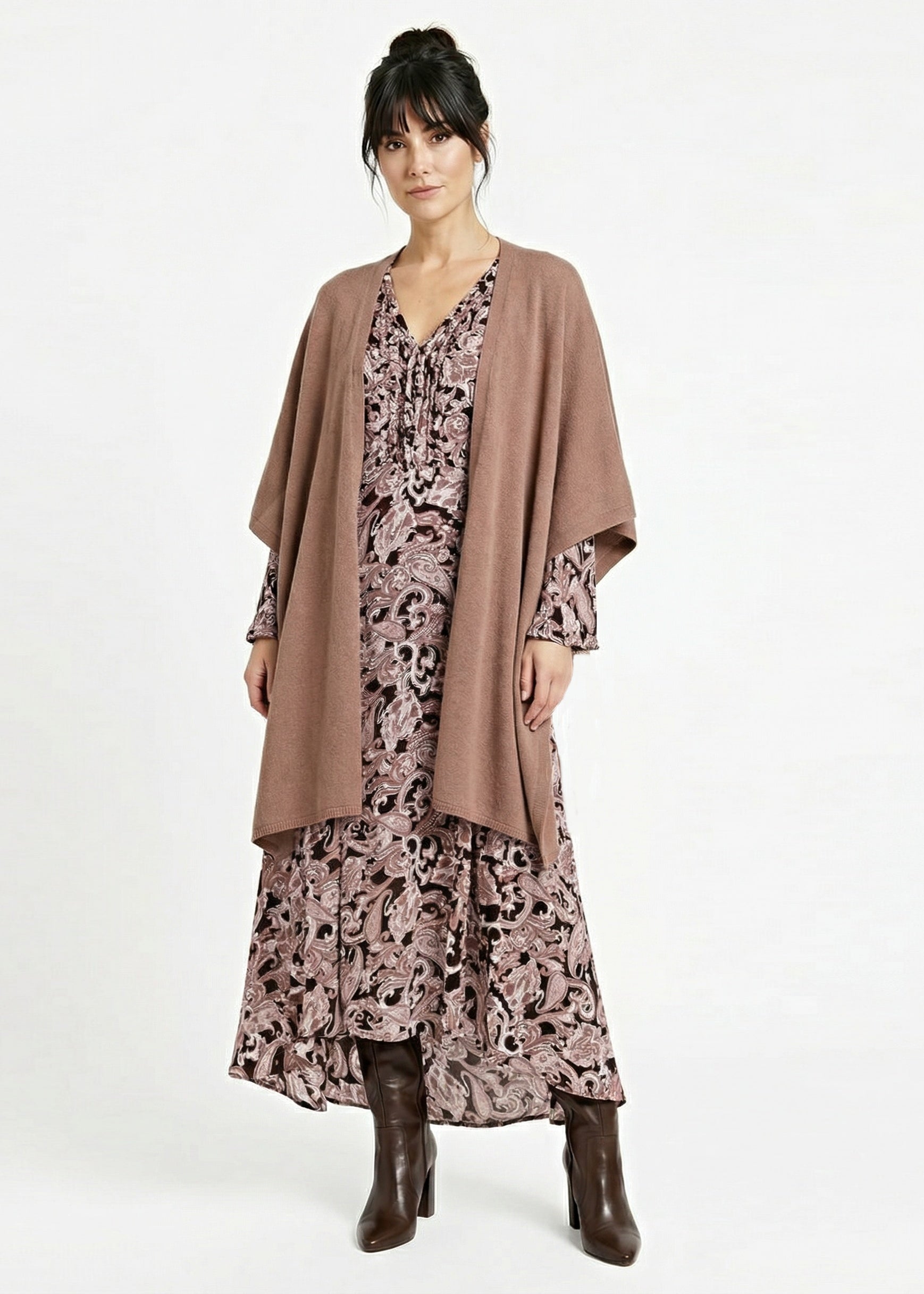 Kashmir Cape - Mocha Mousse