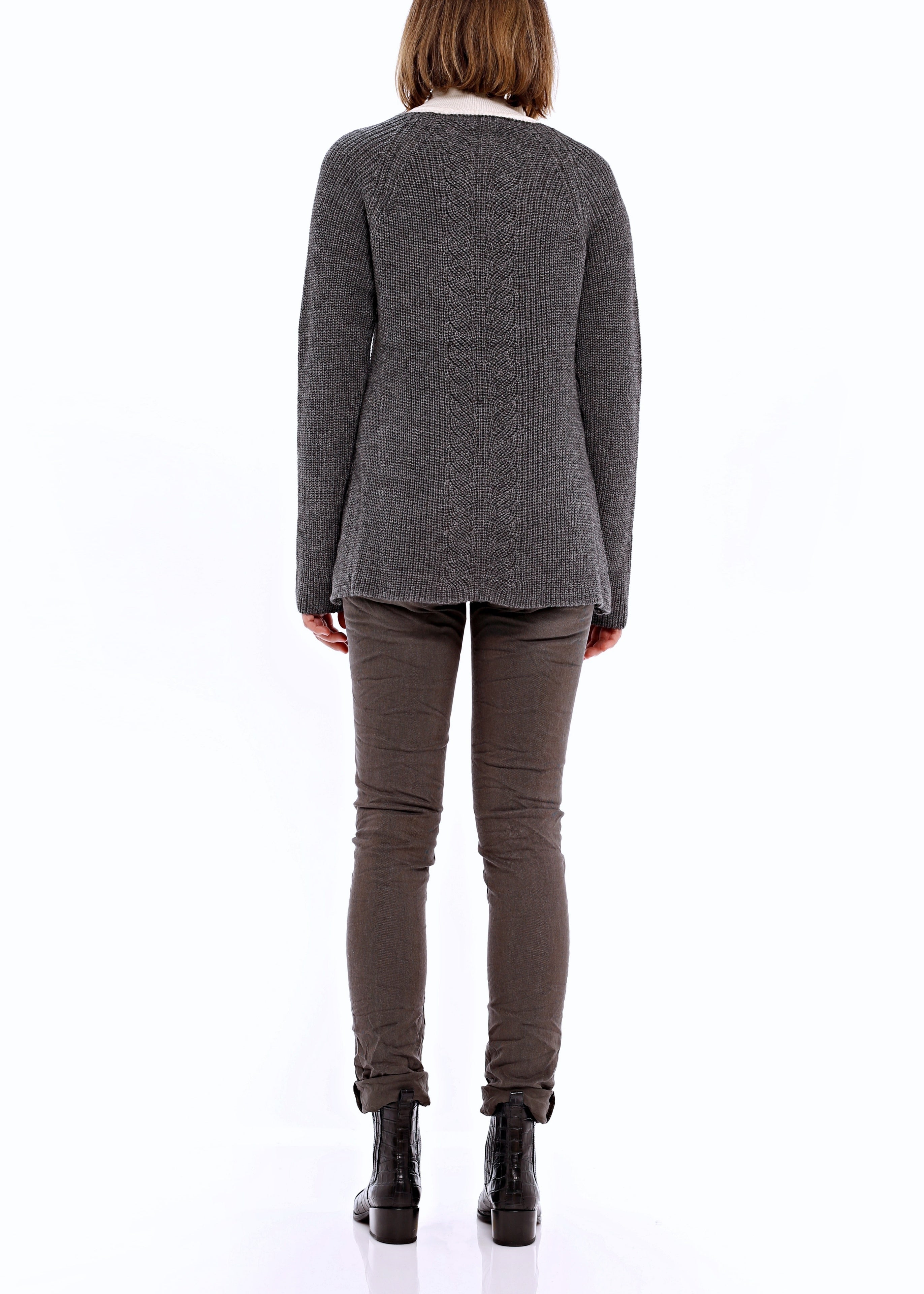 Patent ribbad insvängd kofta med flätor- Grey