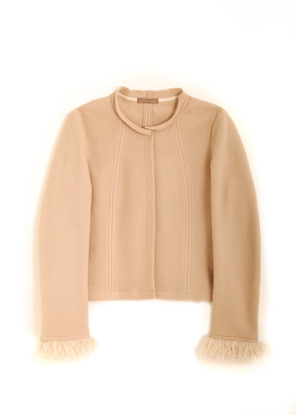 Kort jacka med fusk päls runt ärmavslut | Freya short jacket- Cream