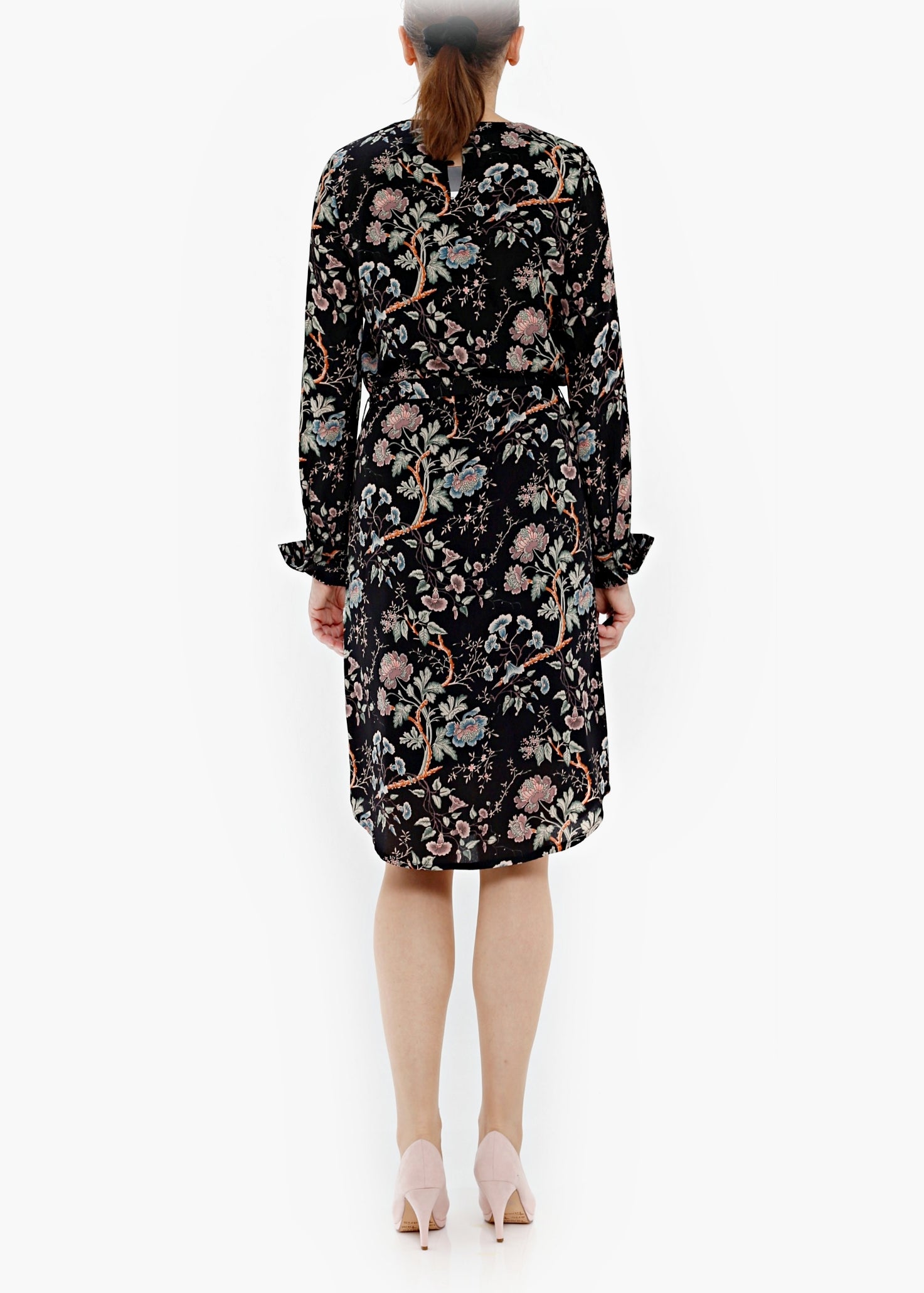 Klänning med lång ärm -  Black flower print