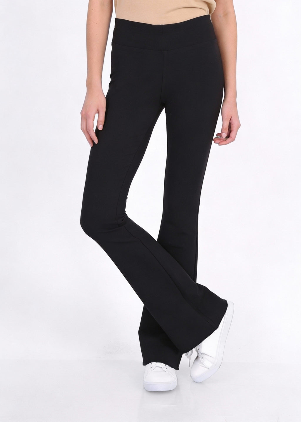 Pull-On Flare Byxa i super stretch - Black