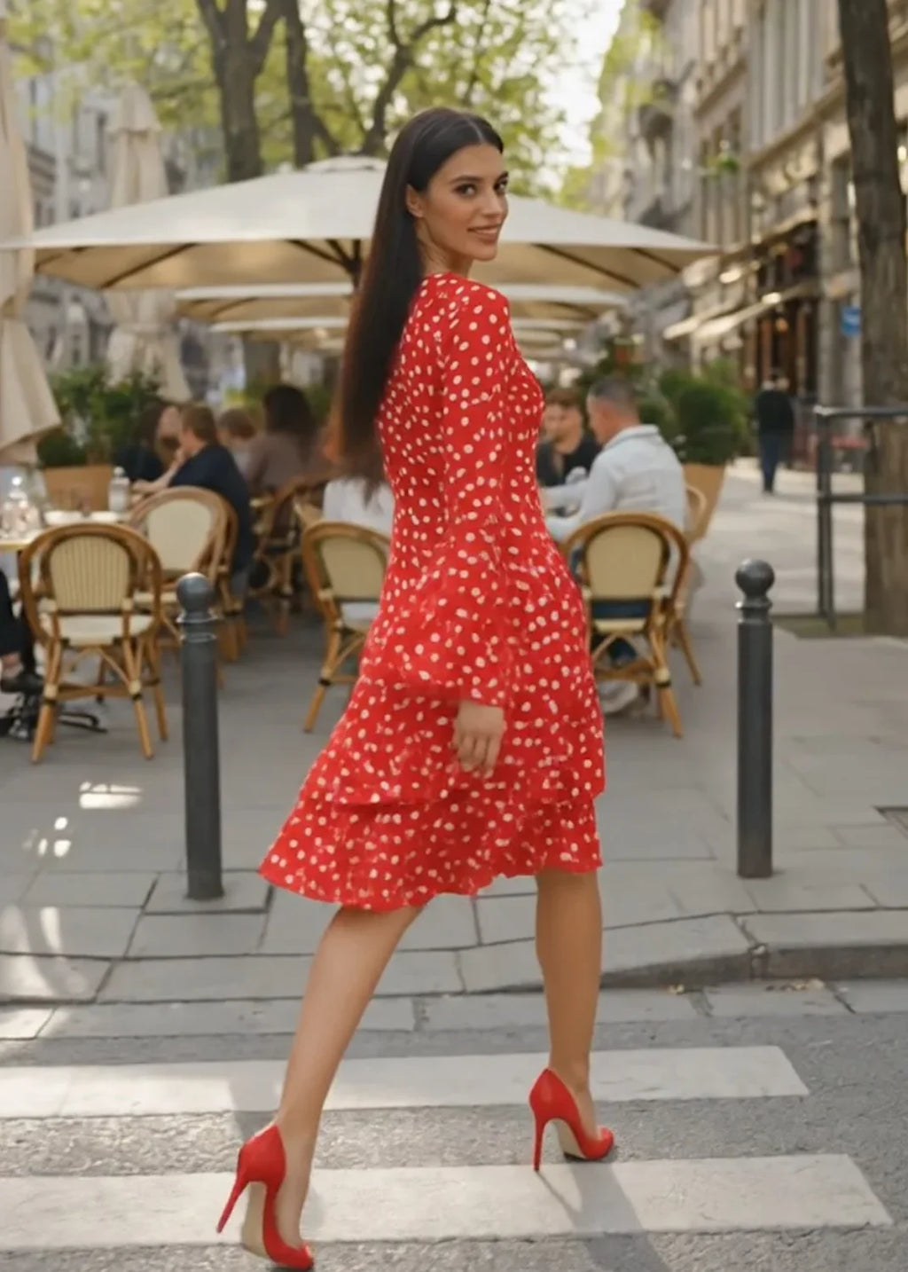 Klänning med volanger i viskos crepe | Lottie Polka dot