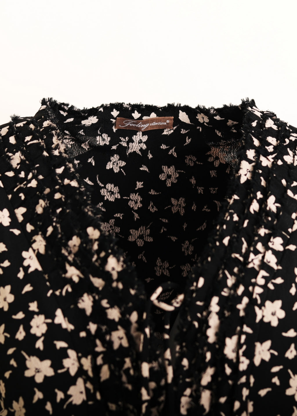 Lång Klänning i Viskos med ärm | Mila dress Black & cream flower