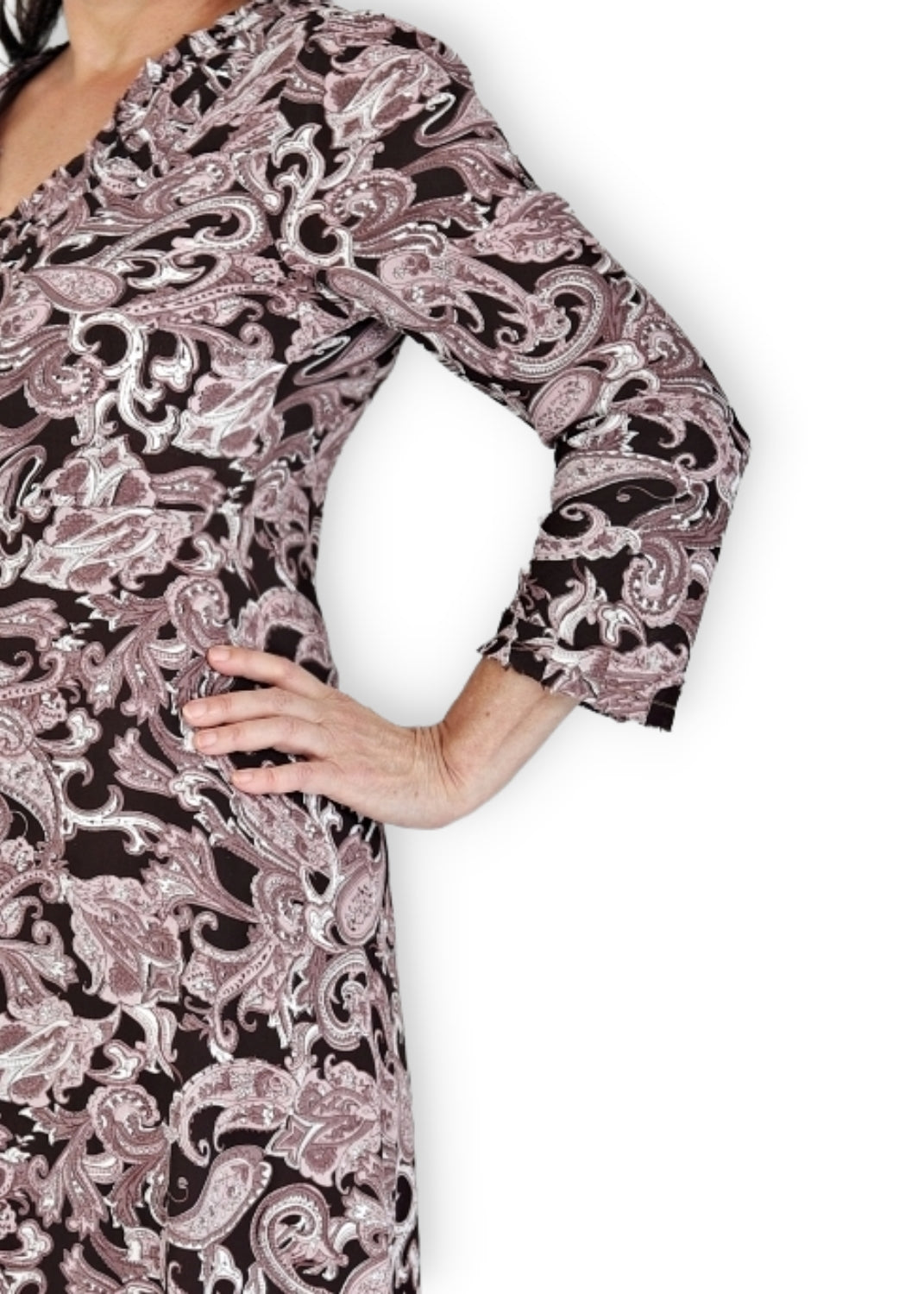 Maxilång klänning med ärm i Paisley mönstrad crepe viskos - Pink