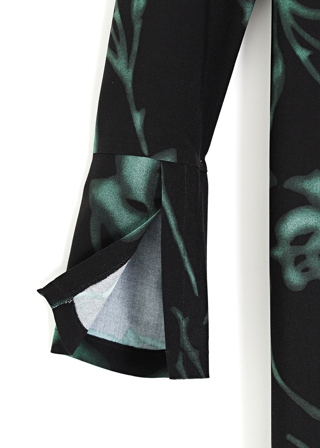 V-ringad midilång klänning med ärm - green/black