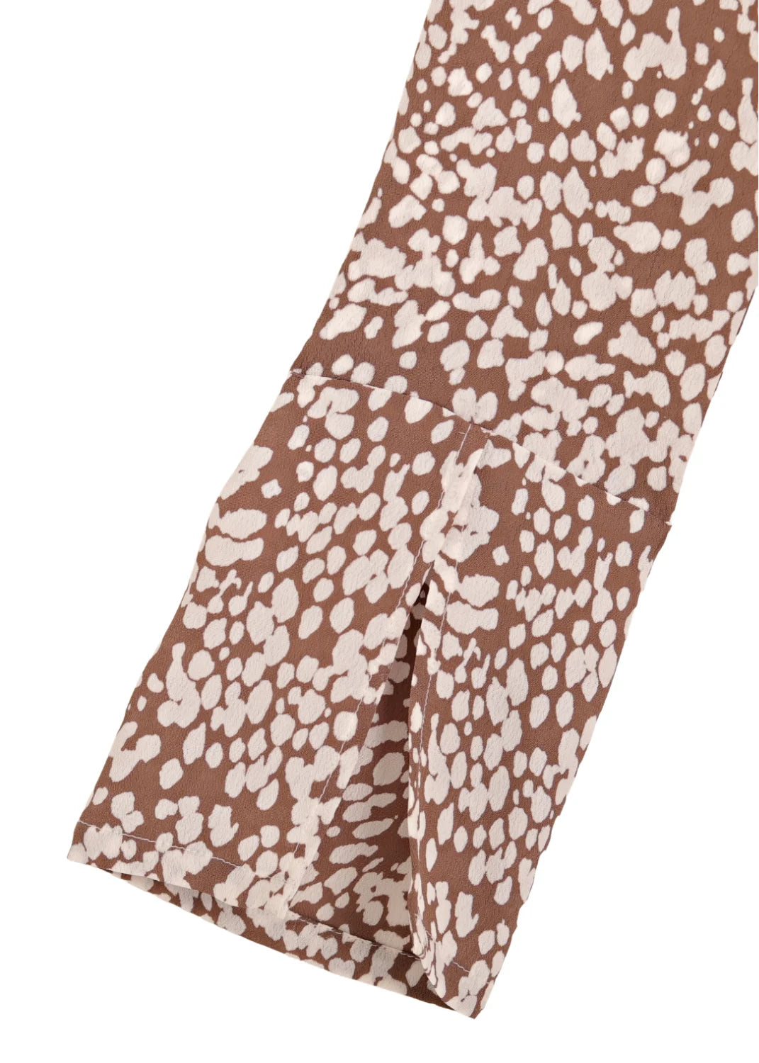 V-ringad lång klänning med ärm i viskos | Ruby dress Spotted taupe