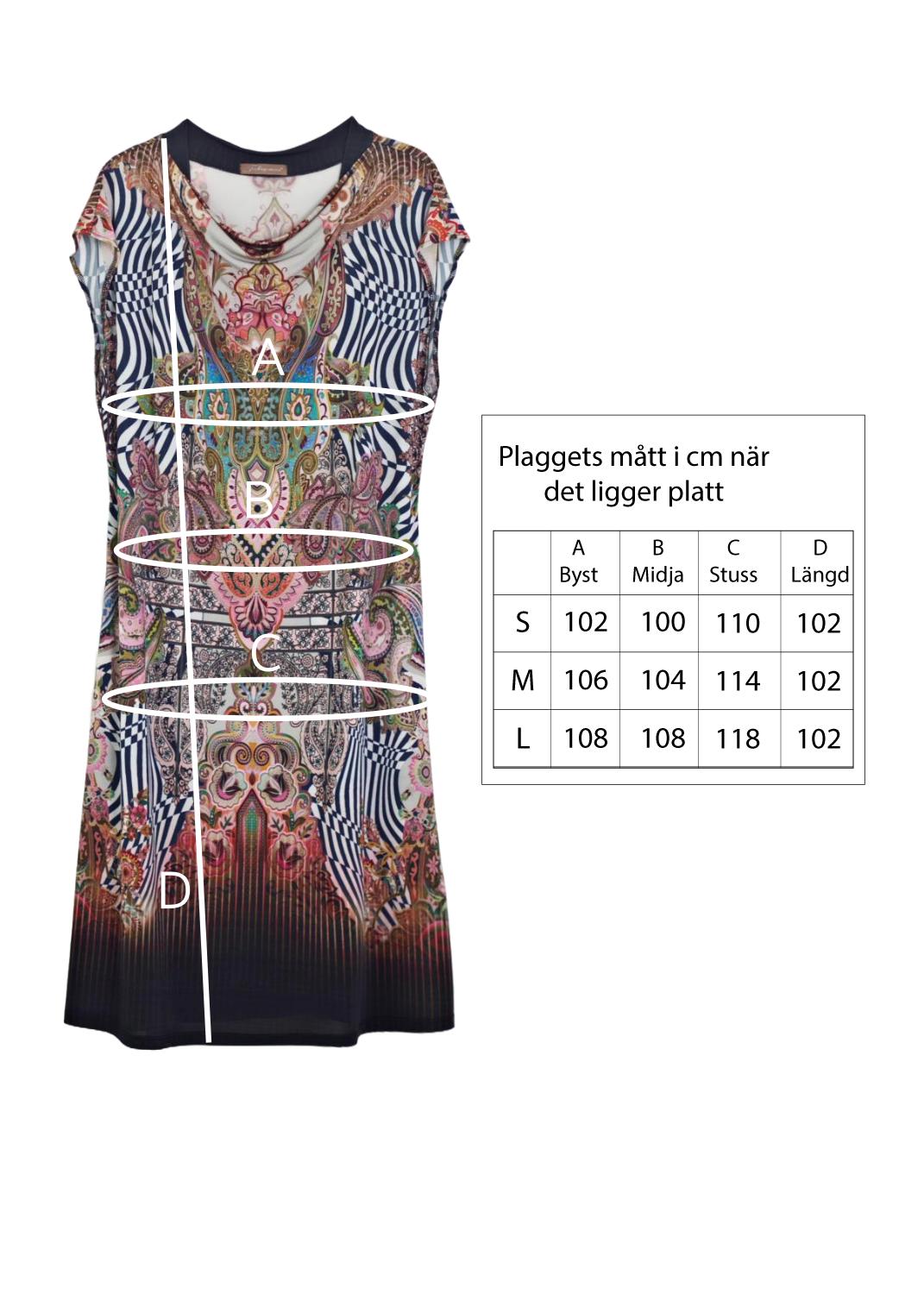 Klänning med draperad ringning