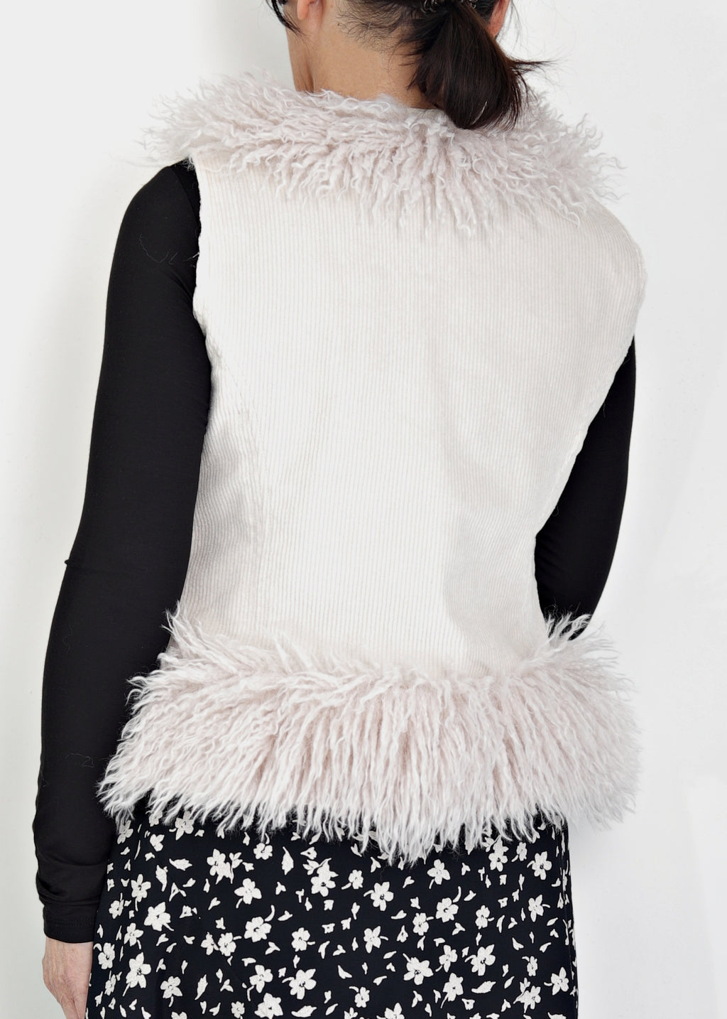 Väst med fuskpäls - beige