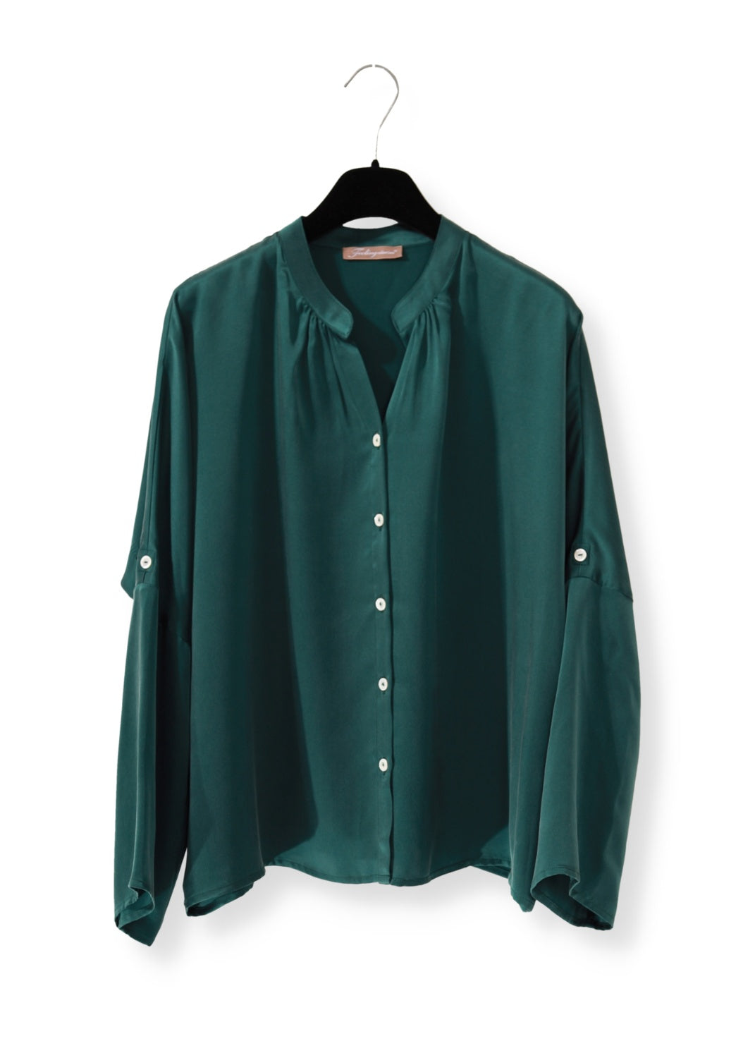 Blus med stå-krage i lyxigt Premium siden med och pärlemoknappar, enkel, feminin och passar för alla tillfällen.