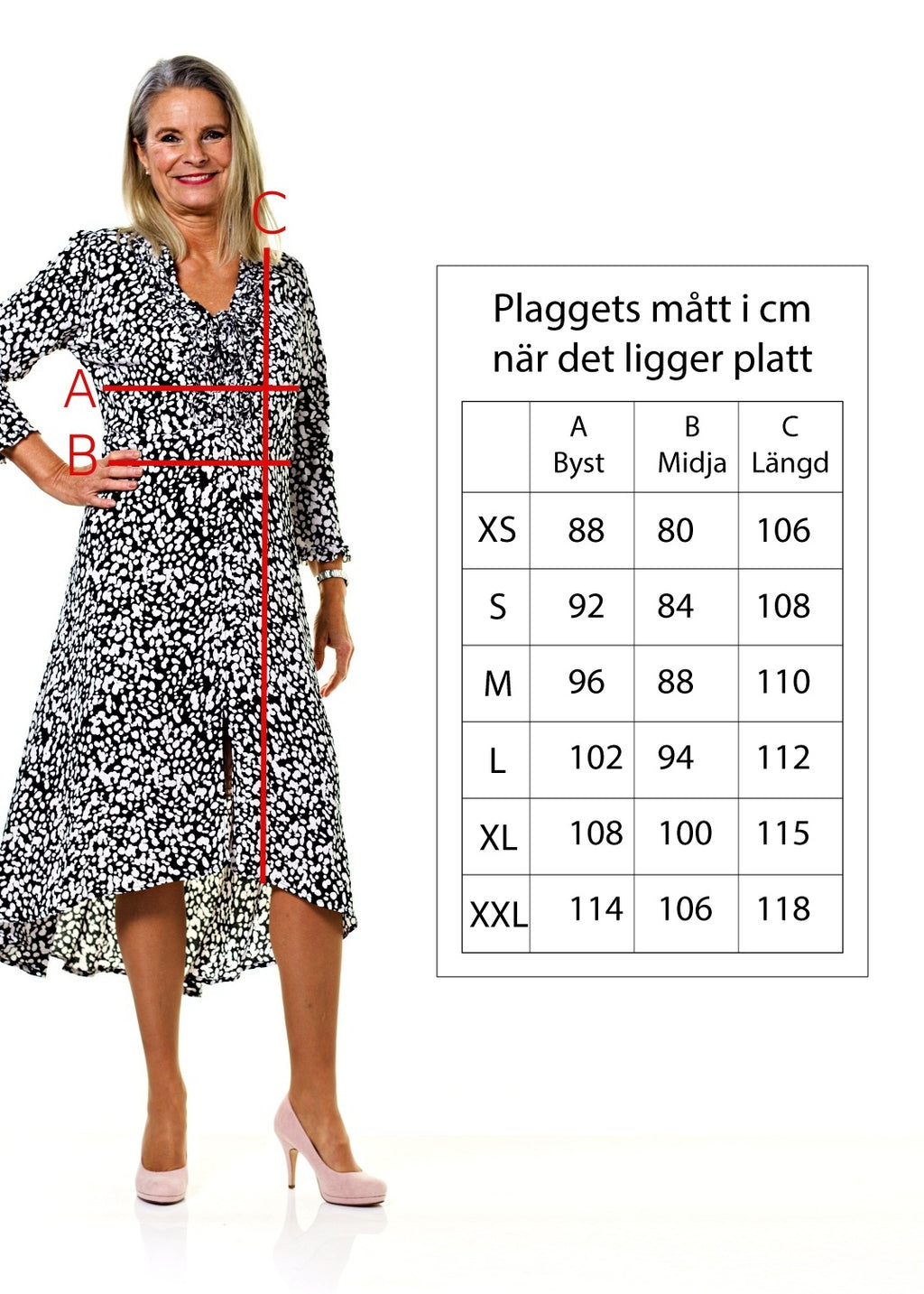 Midilång klänning med ärm i svart-vit crêpe viskos