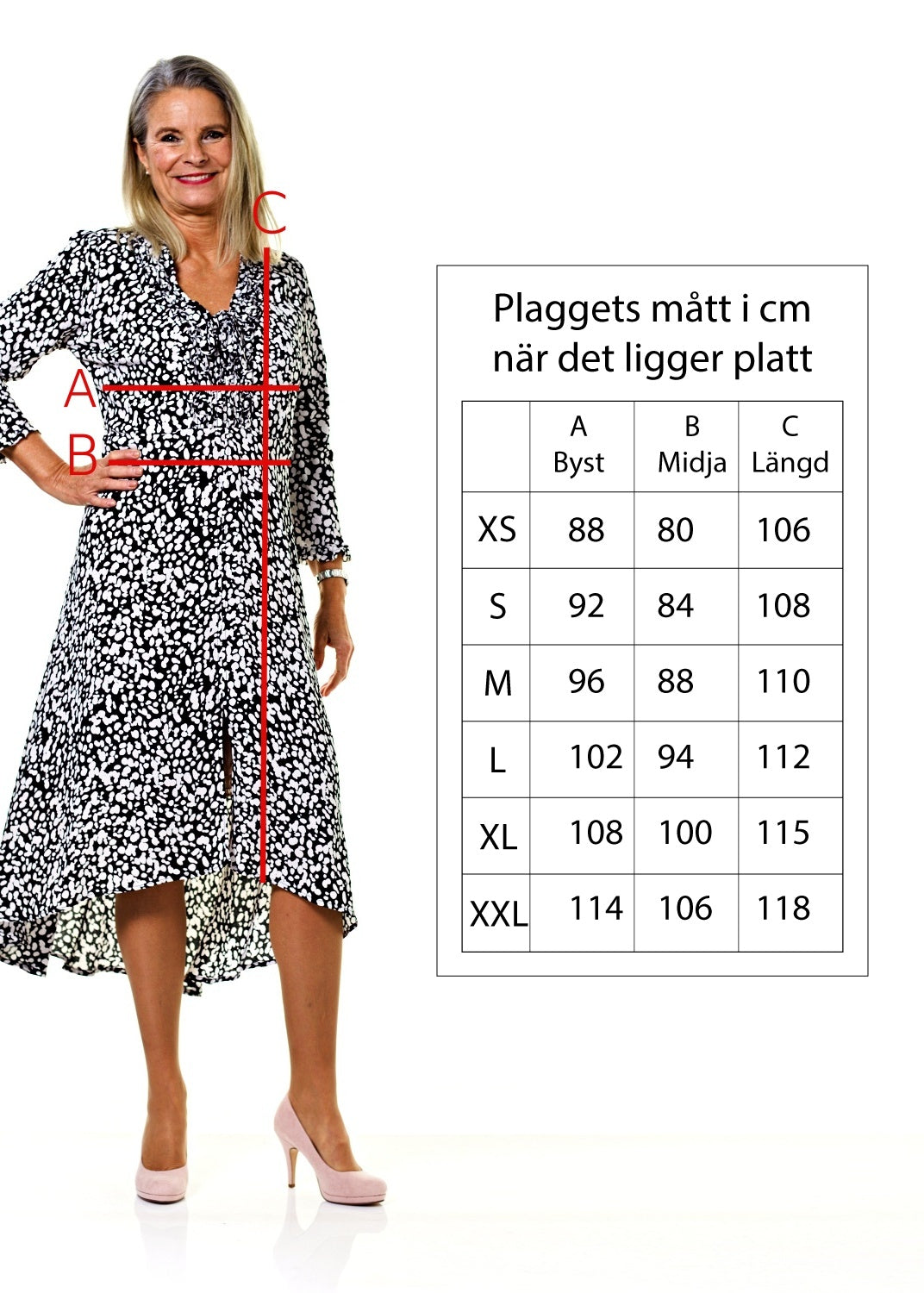 Midilång klänning med ärm i svart-vit crêpe viskos