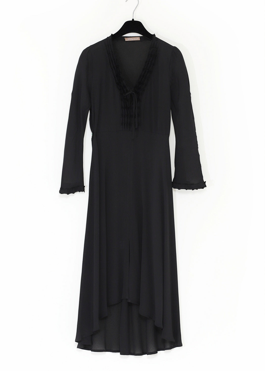 Midilång klänning med ärm i svart crêpe viskos