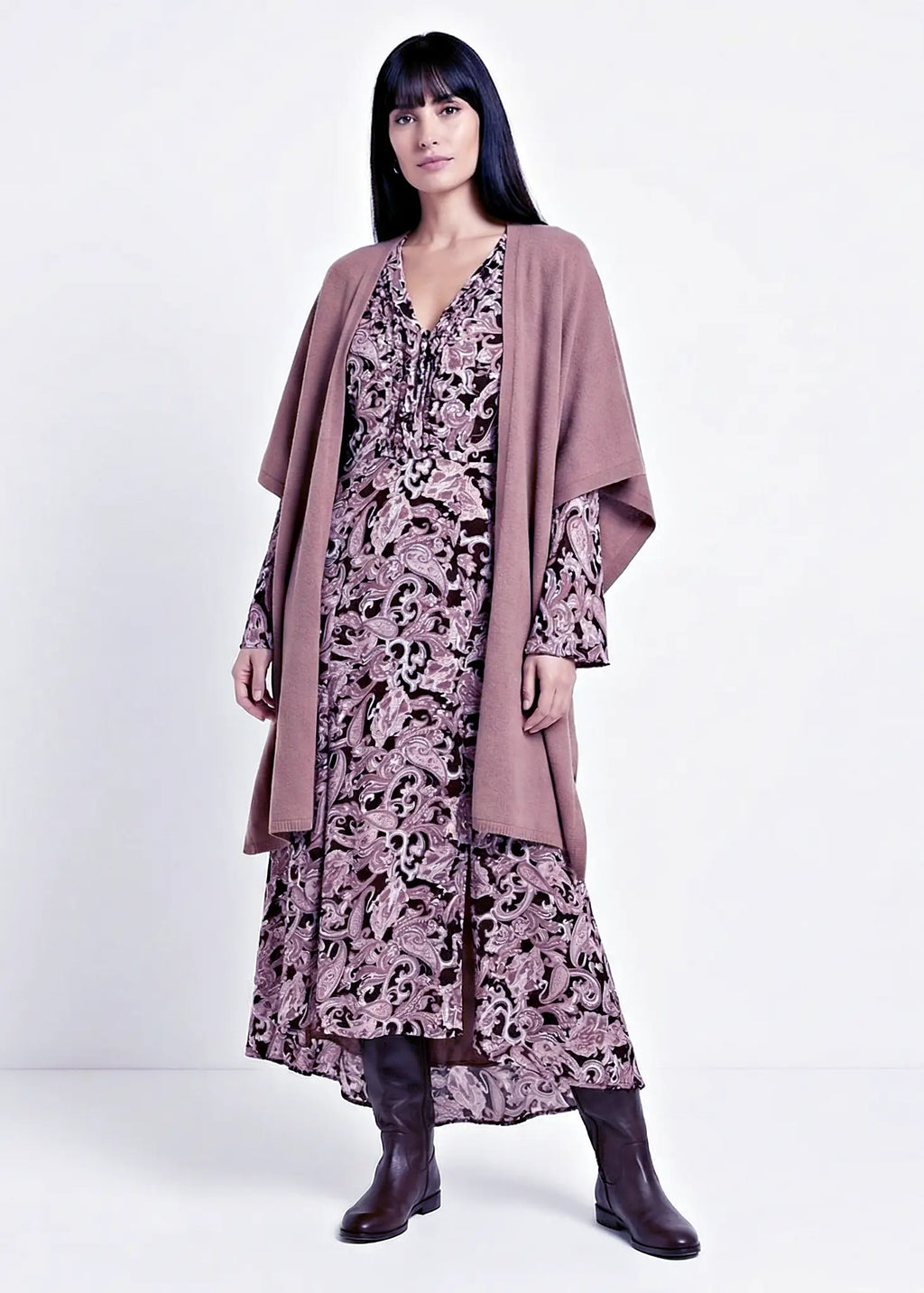 Mila dress lång viskosklänning rosa paisley med kashmir cape