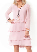 Klänning med volanger i vintage pink viskos georgette