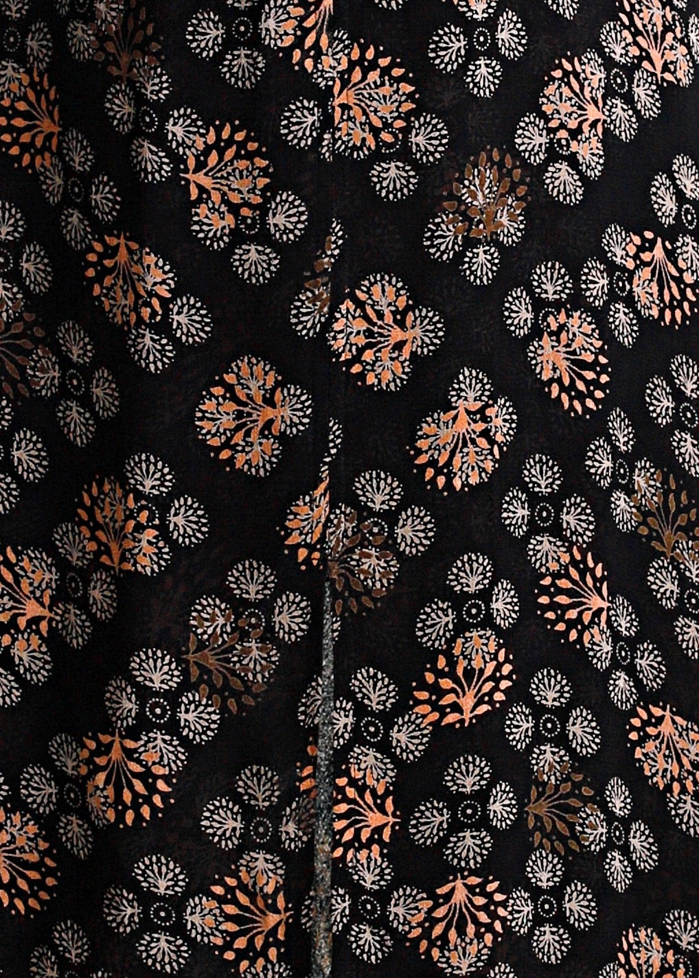 Midilång mönstrad klänning med ärm i crêpe georgette